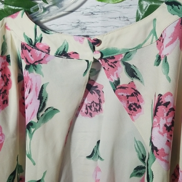 NWOT Foreign Exchange open back crop flowy shirt S - Picture 6 of 7